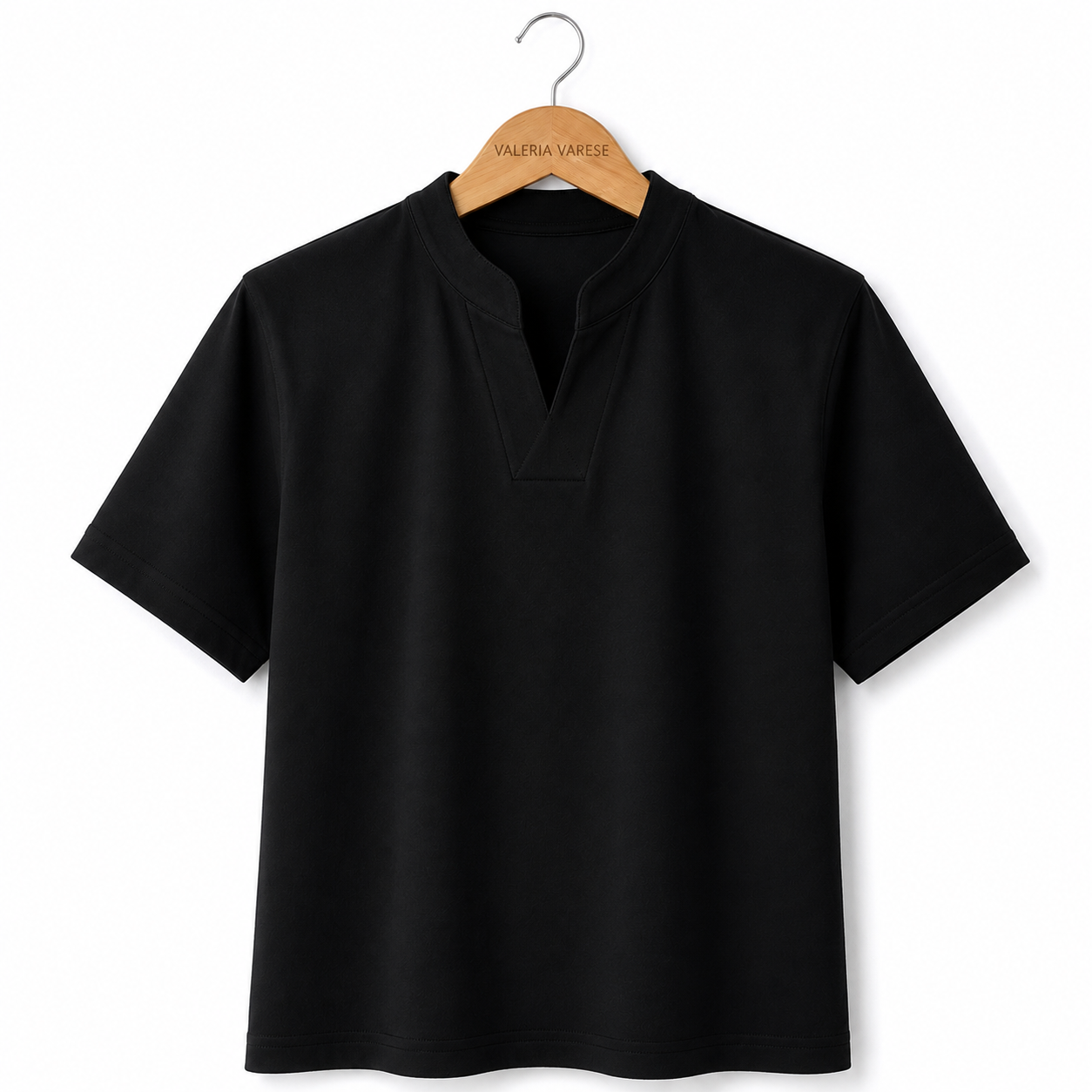 Camiseta Essential V-Neck